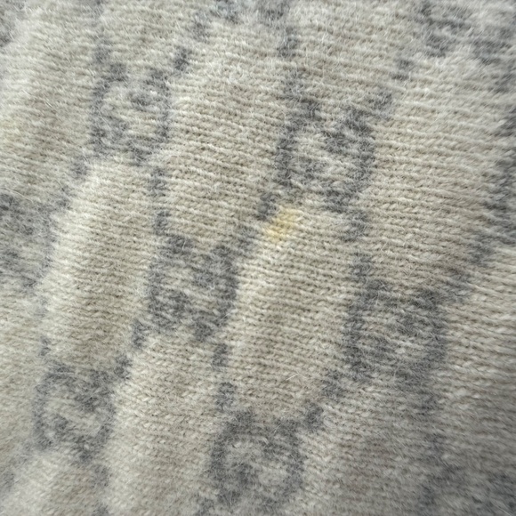 Gucci Wool Scarf - Authentic Luxury Note: Hat shown in photos is not included. - Picture 12 of 14